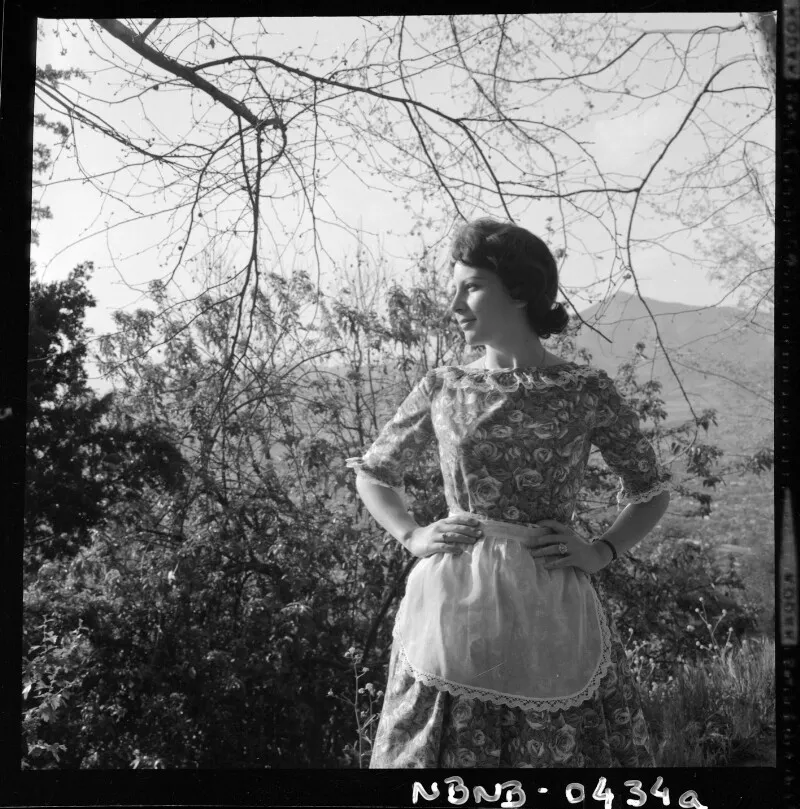 [Personas con vestimentas tradicionales chilenas]  [fotografía] Antonio Quintana.