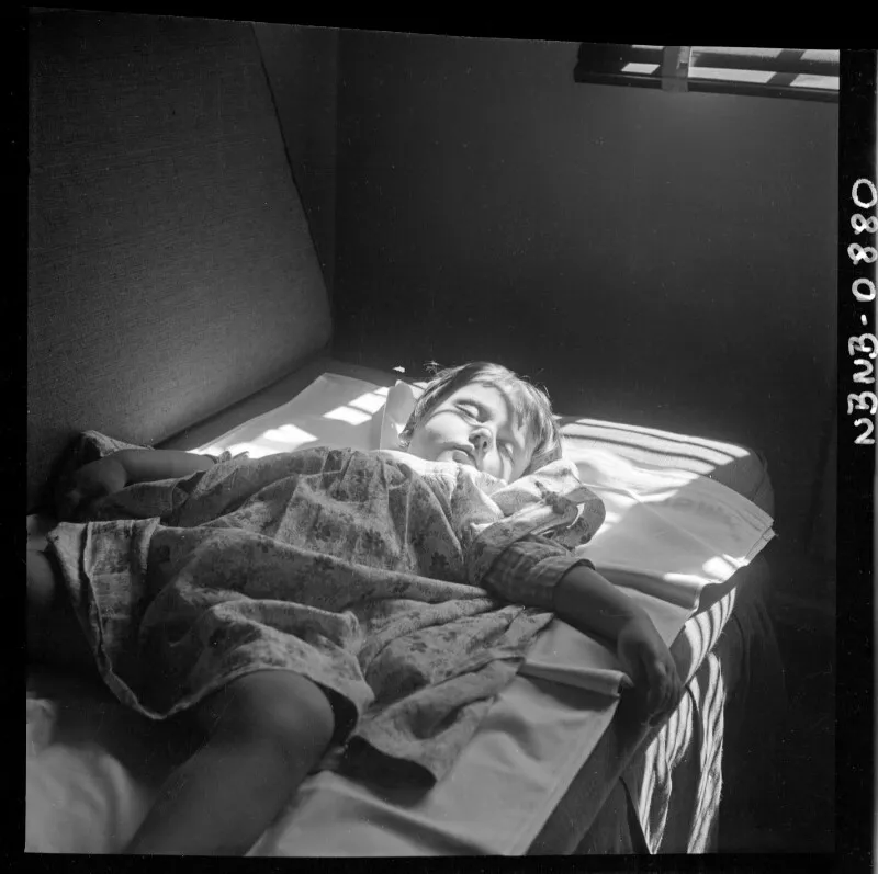 [Retratos de una niña]  [fotografía] Antonio Quintana.