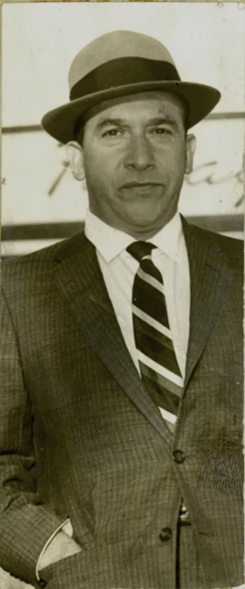 [Retrato de Fernando Alegría]  [Fotografía].