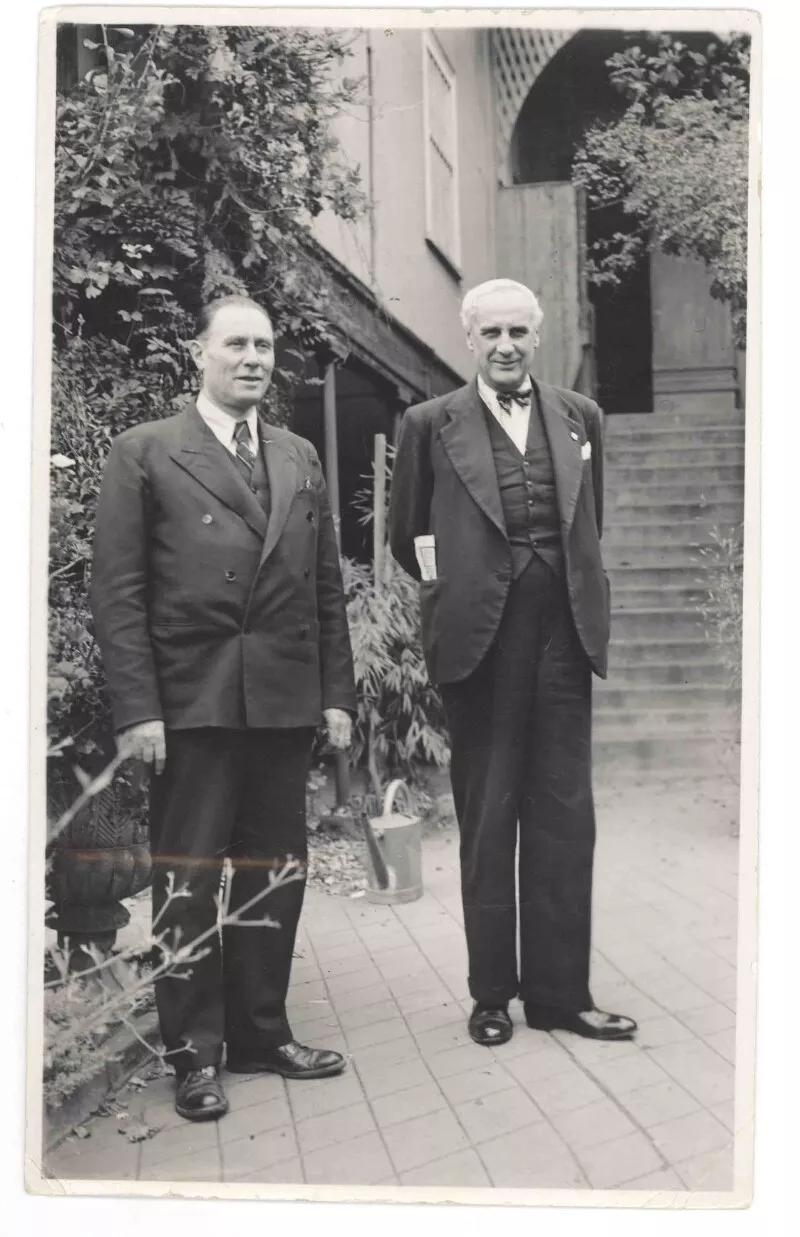 Augusto d'Halmar  [Fotografía].