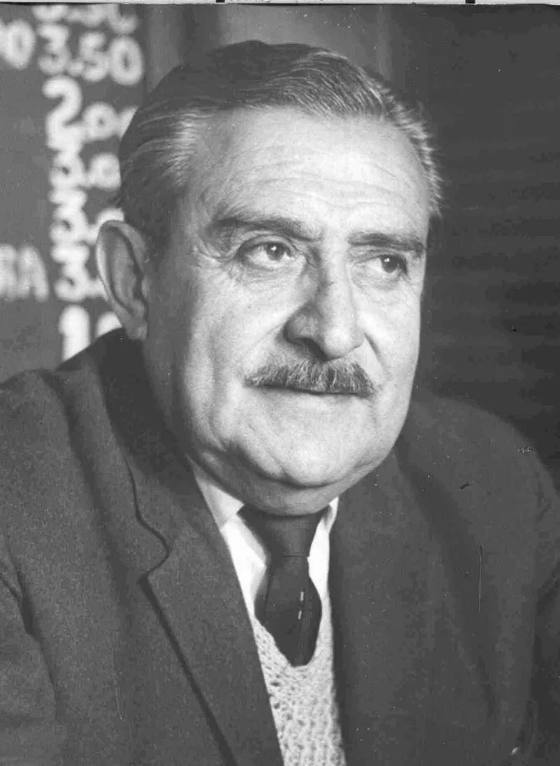 Hernán Cañas Flores  [fotografía].