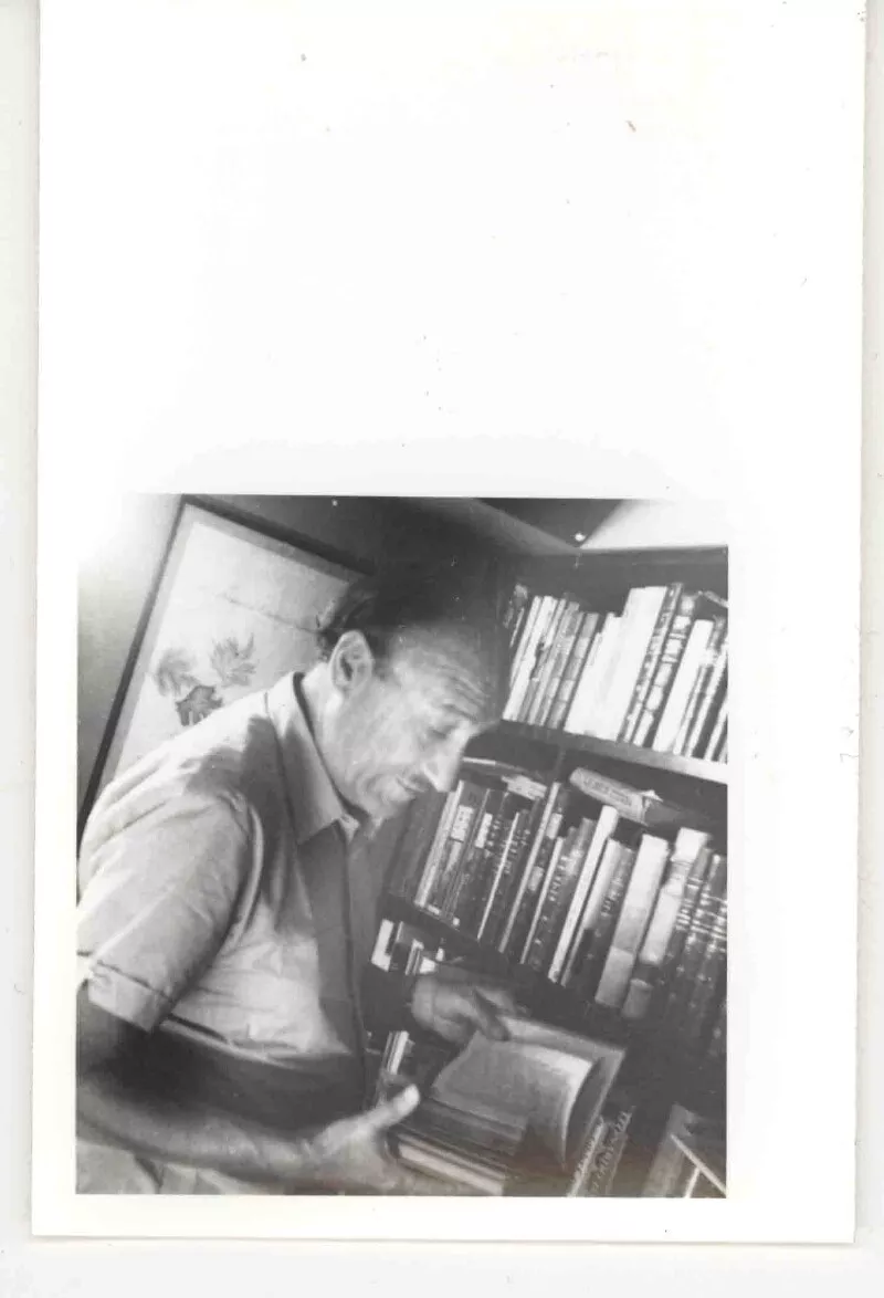 Enrique Gómez Correa  [Fotografía].