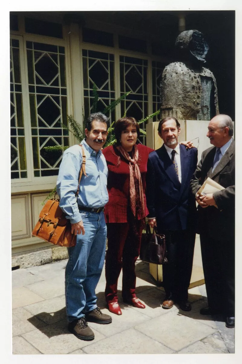 Pedro Lastra en la "Casa de Poesía Silva"  [fotografía].