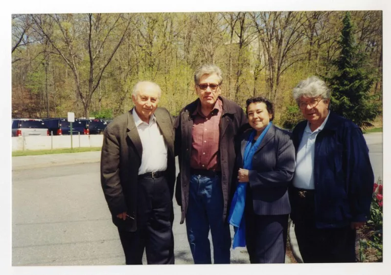 Pedro Lastra en College Park  [fotografía].