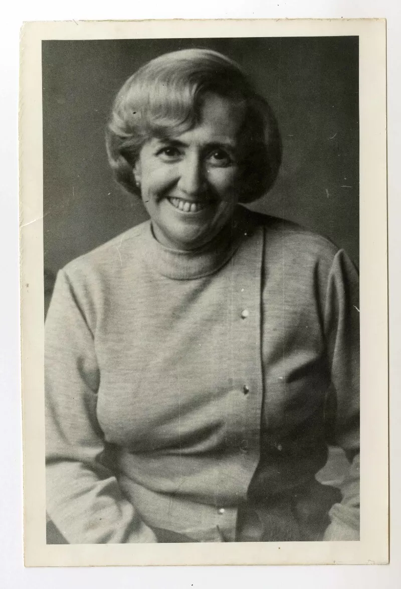 Ester Matte Alessandri  [fotografía].