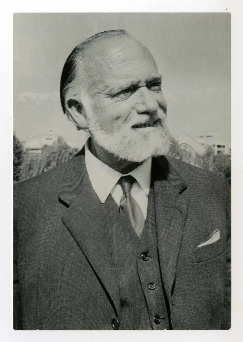 Eduardo Molina Ventura  [fotografía].