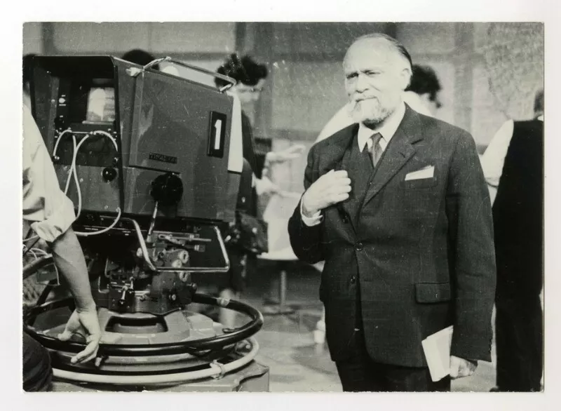 Eduardo Molina Ventura  [fotografía].