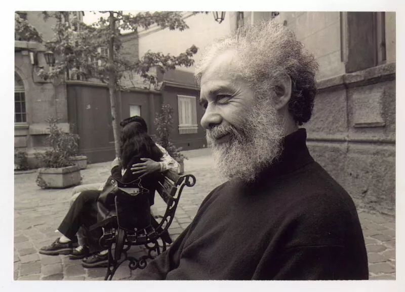 Naín Nómez  [fotografía].