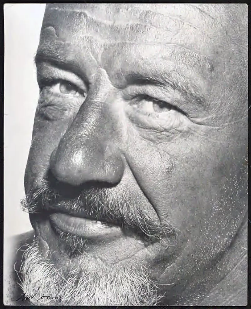 [Retrato primer plano, de un hombre mayor]  [fotografía] Bob Borowicz.