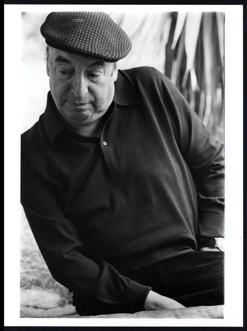 [Pablo Neruda]  [Fotografía] Luis Poirot.