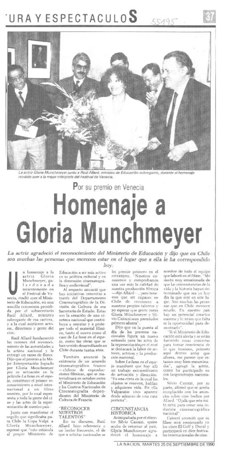Homenaje a Gloria Munchmeyer por su premio en Venecia. [artículo]