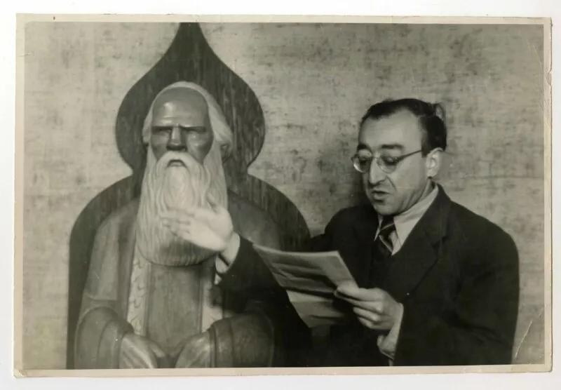 Andrés Sabella  [Fotografía].