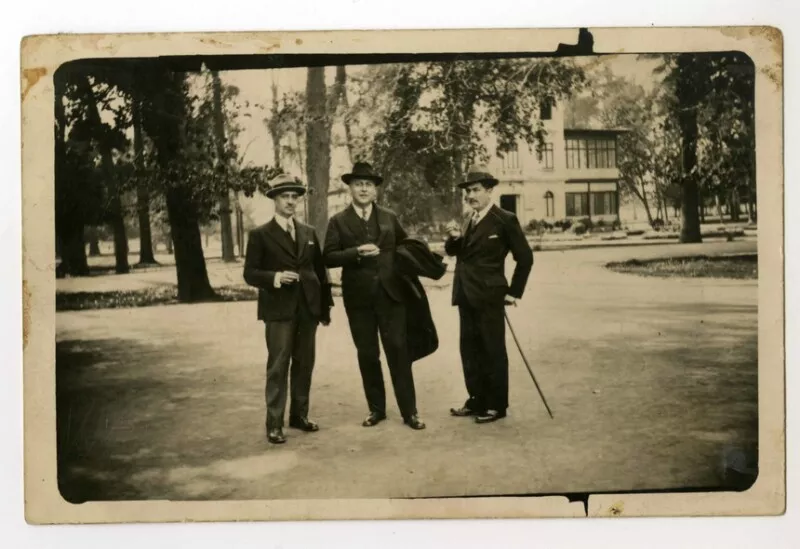 Fernando Santiván  [Fotografía].