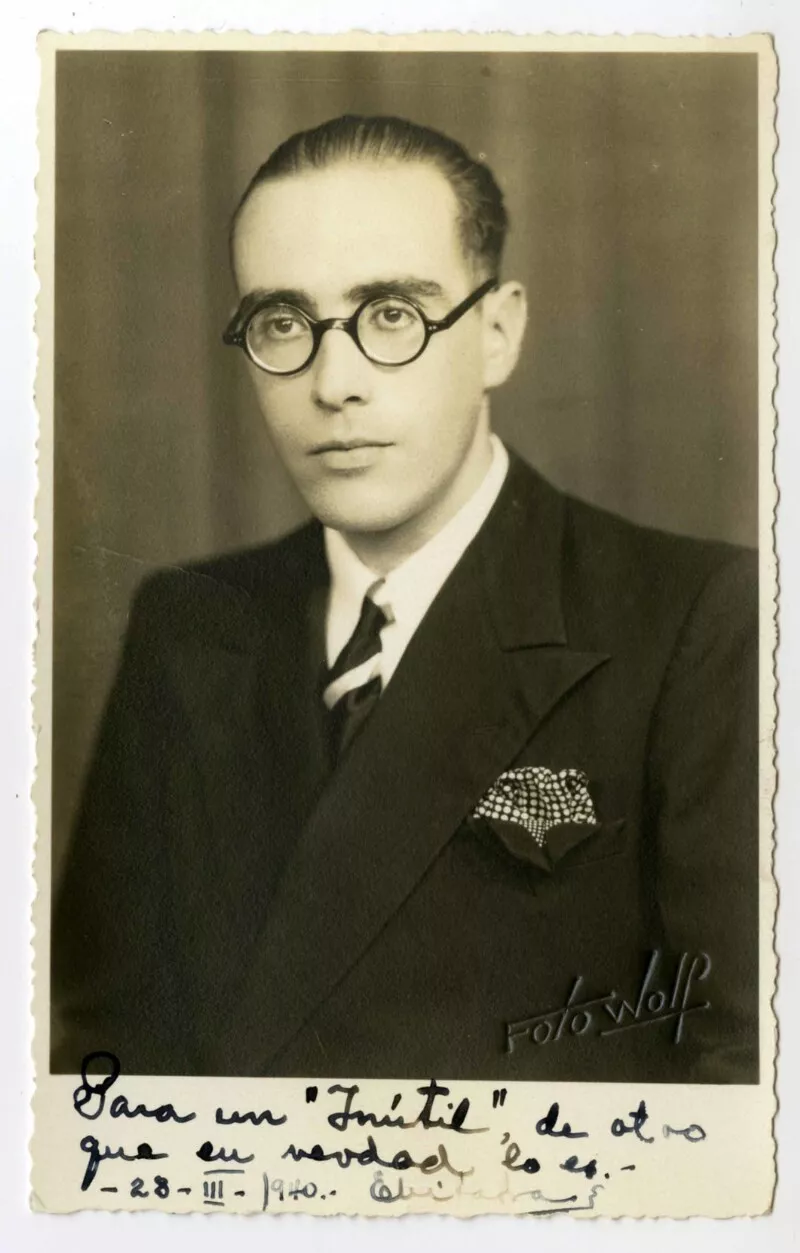 Óscar Vila Labra  [Fotografía].