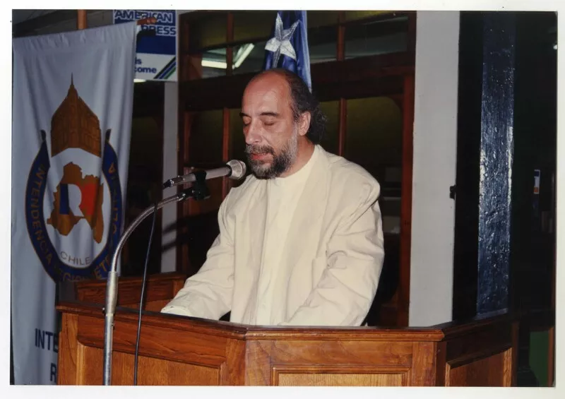 Raúl Zurita  [Fotografía] Julio Ruiz.