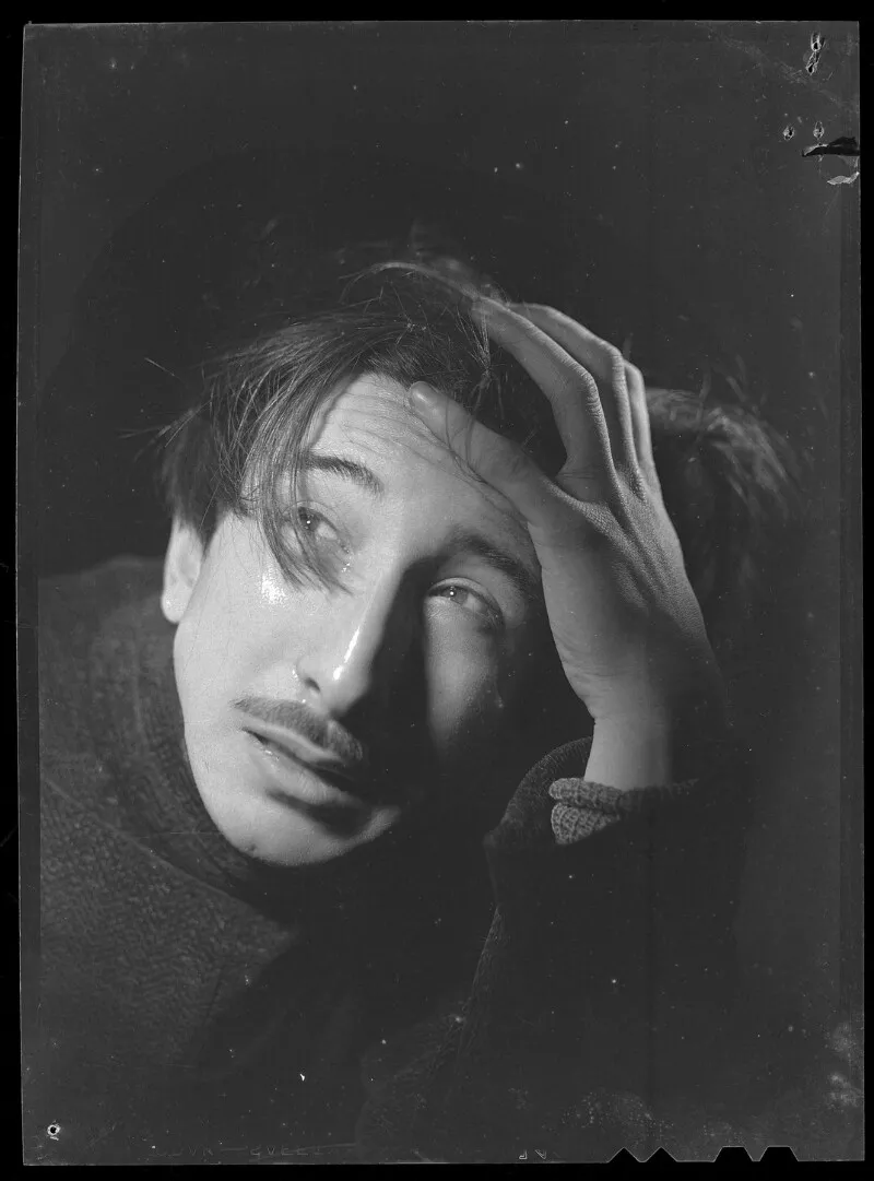 [Ernesto Urra].  [fotografía] Alfredo Molina Lahitte.