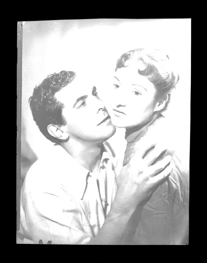 [Hernán Castro Oliveira y María Maluenda]  [fotografía] Alfredo Molina Lahitte.