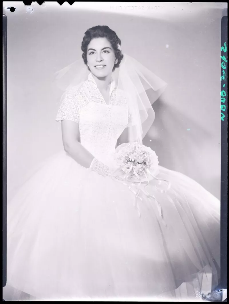 Marta Aravena de Rablá [de novia]  [fotografía] Alfredo Molina Lahitte.