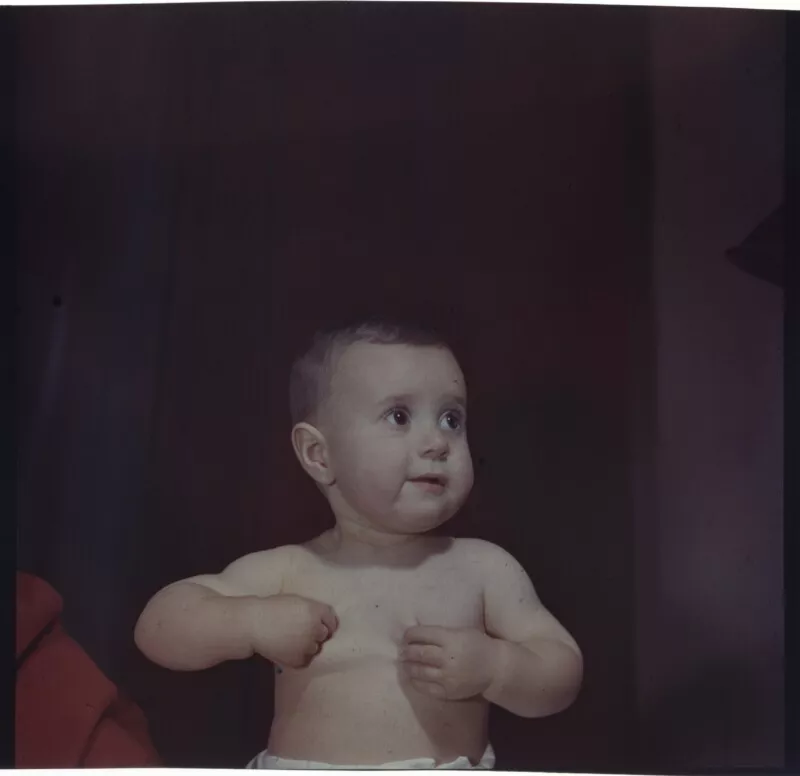 [Retrato de un bebé]  [fotografía] Ignacio Hochhäusler.