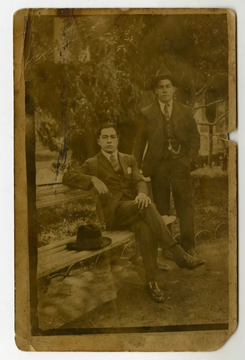 [Retrato de familiar de Oscar Castro]  [fotografía].