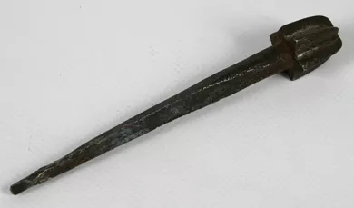 Clavo (sujeción)
