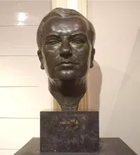 Cabeza Escultórica A. Alessandri