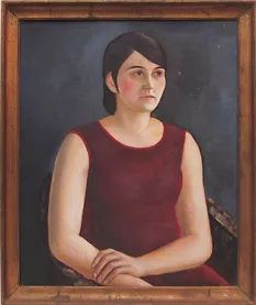Muchacha sentada de granate
