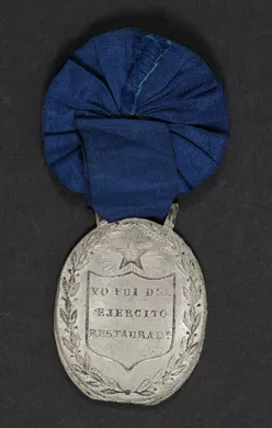Medalla en honor a los soldados  participantes en la batalla de Yungay