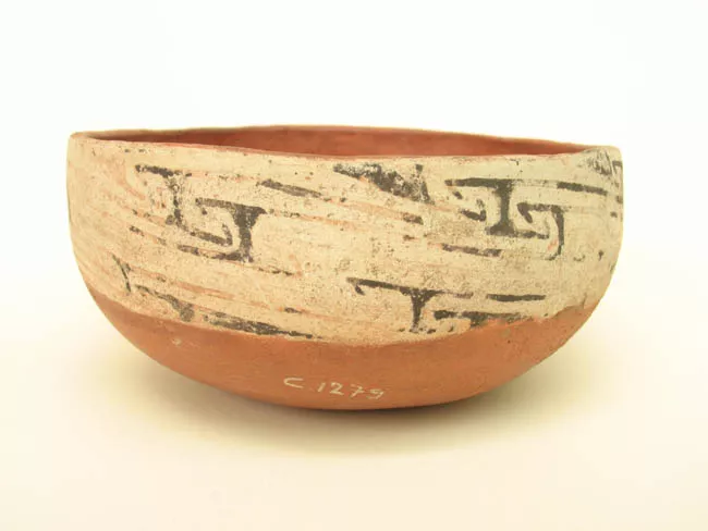 Plato (arqueológico y etnográfico)