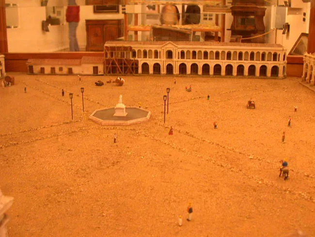 Maqueta de la Plaza de Armas de Santiago de Chile a principios del Siglo XIX