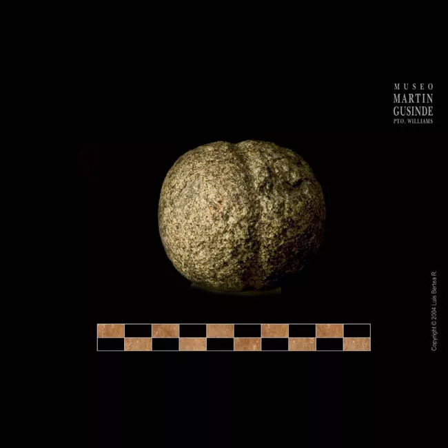 Bola