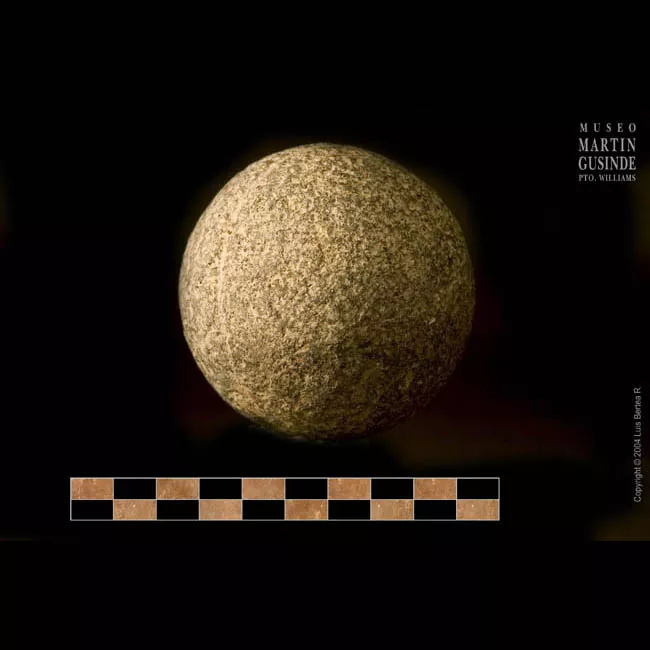 Bola