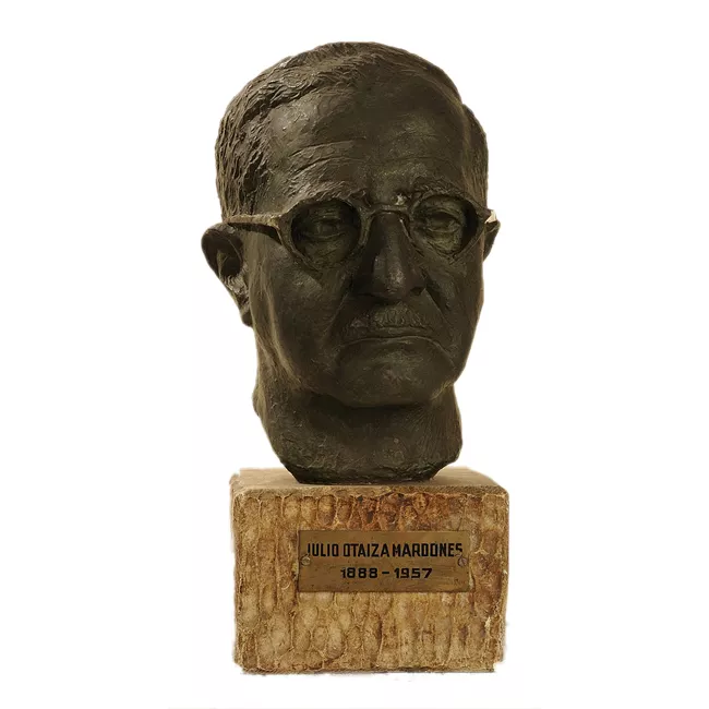 Busto de Eliseo Otaíza Mardones