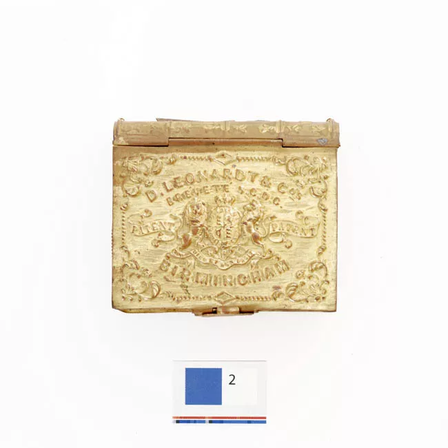 Caja de plumas (punta)