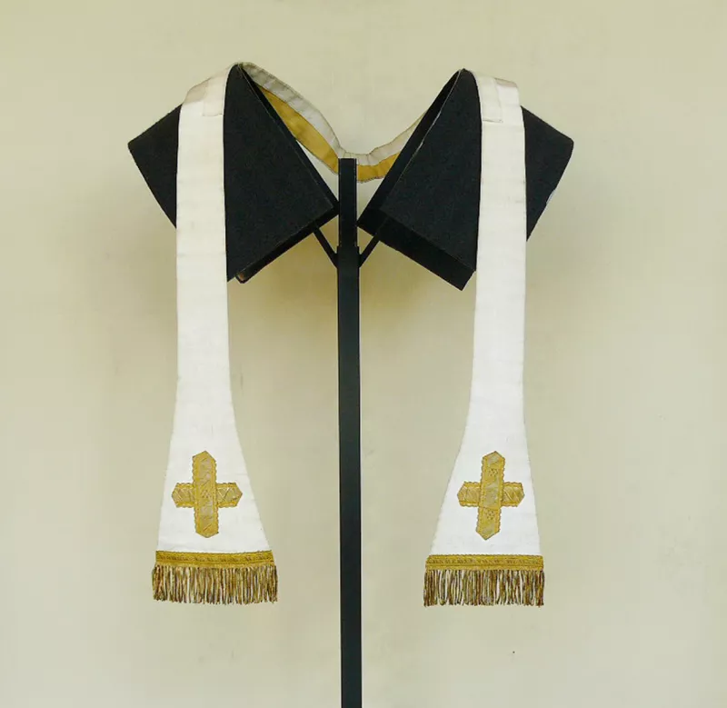 Estola (vestuario litúrgico)