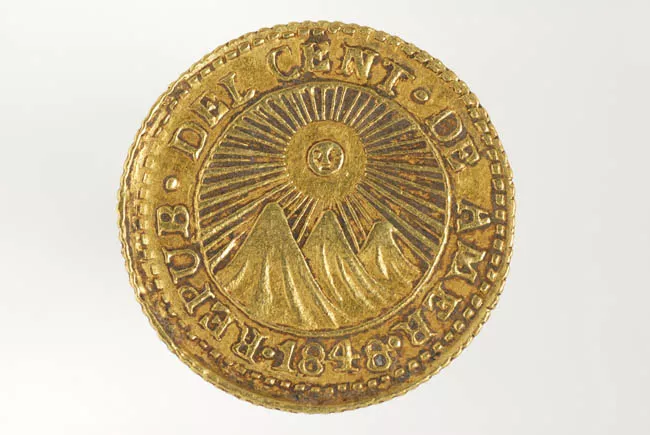 1/2 ESCUDO