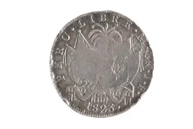 8 reales de la República de Perú, Remarca realista