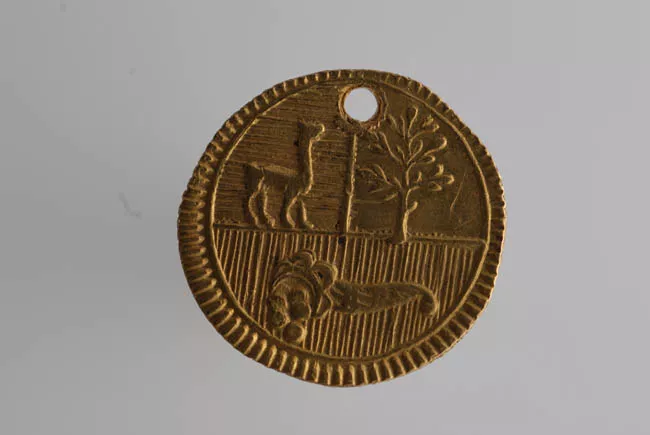 1/2 ESCUDO