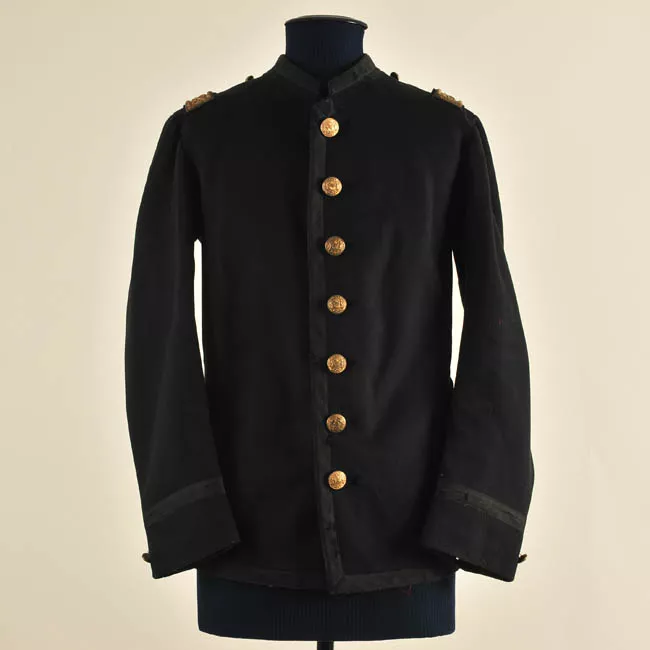 Guerrera de oficial de la Guerra del Pacífico