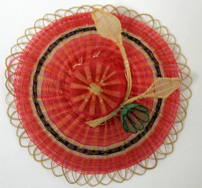 Sombrero con tres flores
