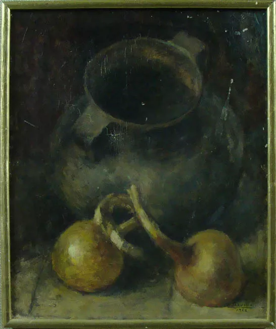 Cebollas y jarrón