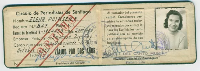 Carné del Círculo de Periodistas de Elena Poirier