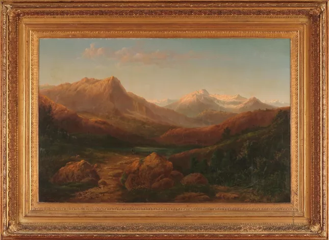 Paisaje cordillerano y laguna