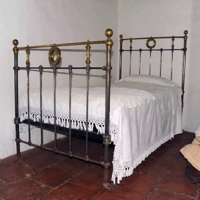 Cama