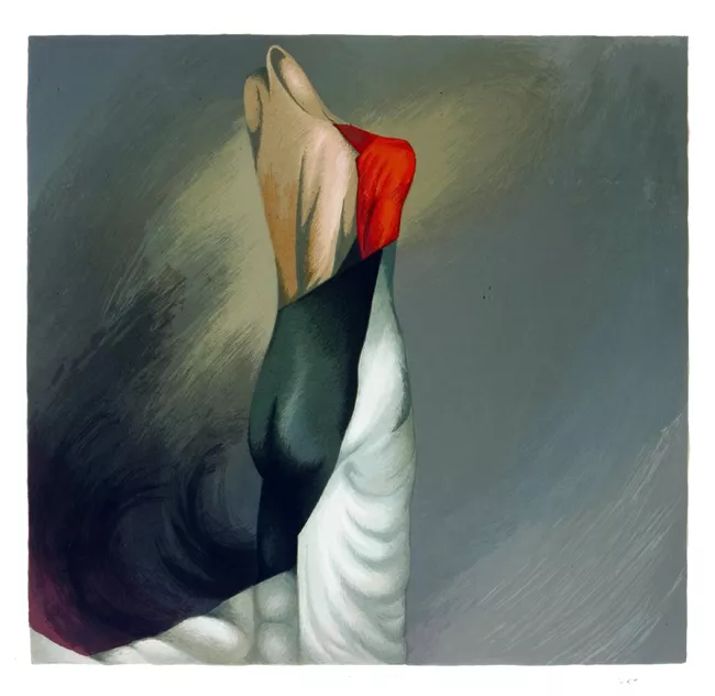 Mujer con hombro rojo