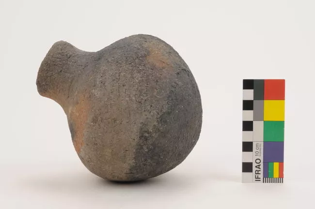 Botella (arqueológica y etnográfica)