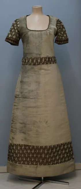 Vestido (prenda principal)