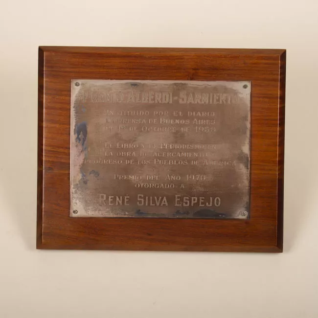 Premio Alberoli Sarmiento a René Silva Espejo