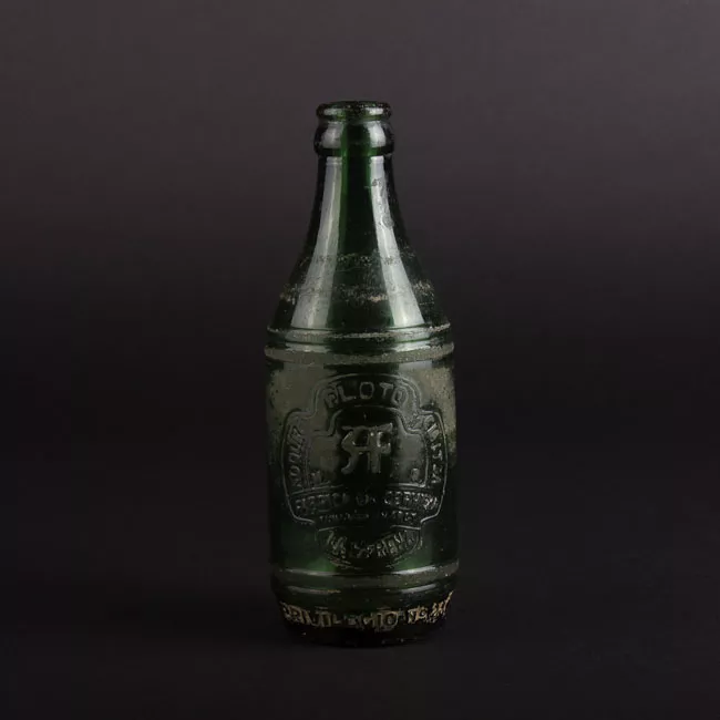 Botella de cerveza Adolfo y Cia.