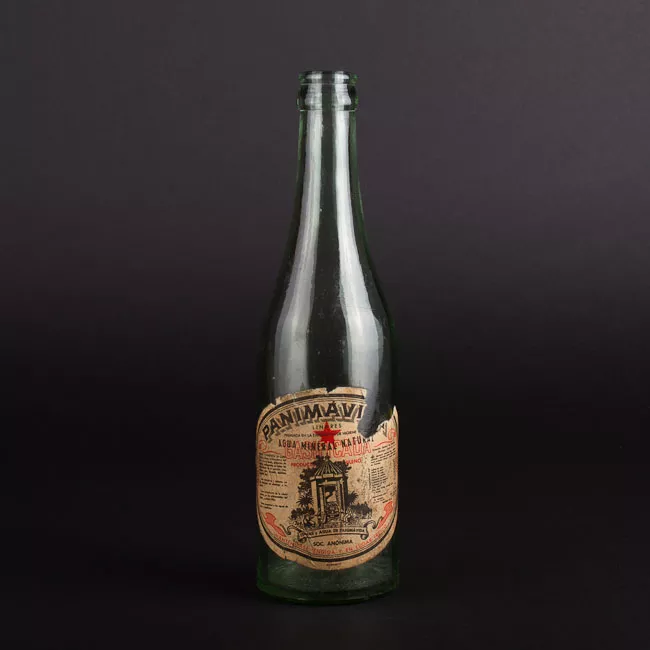 Botella de agua mineral Panimavida